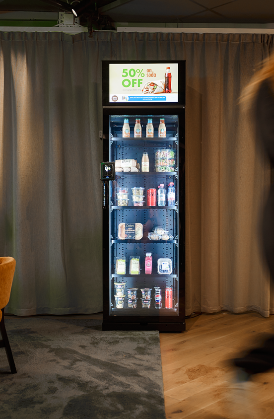 HOTELL OG OVERNATTING_Selfly_Store_Lounge_Fridge-kopi