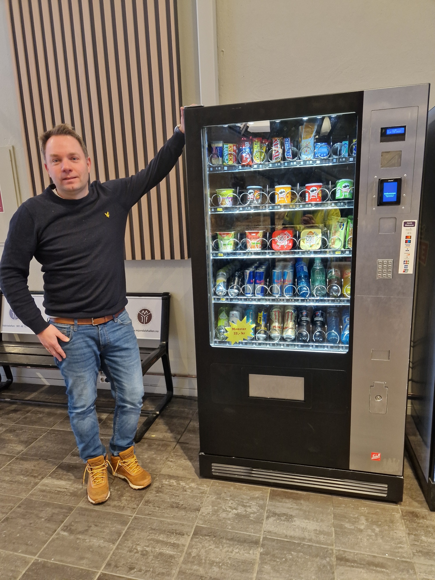 Vareautomat på plass hos Mjøndalen Sport og Kultursenter